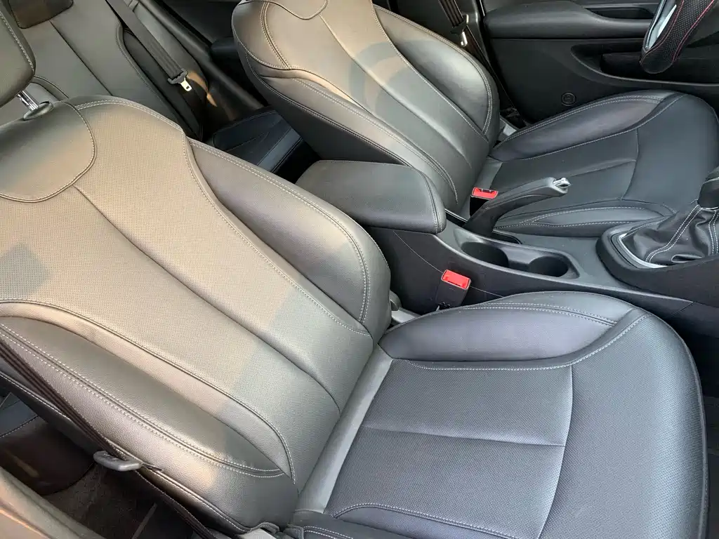 Buick Excelle 2022 — фото 19