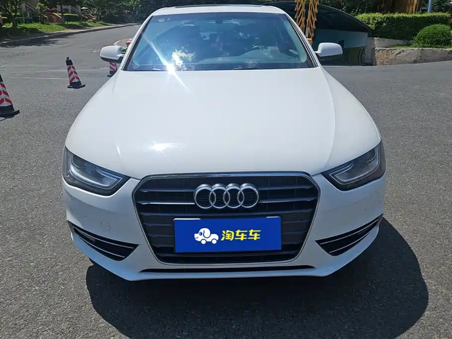 Audi A4L 2014