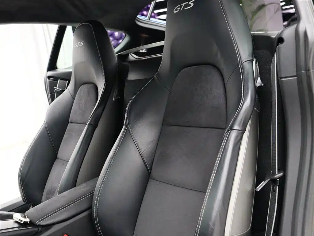 Porsche Cayman 2015