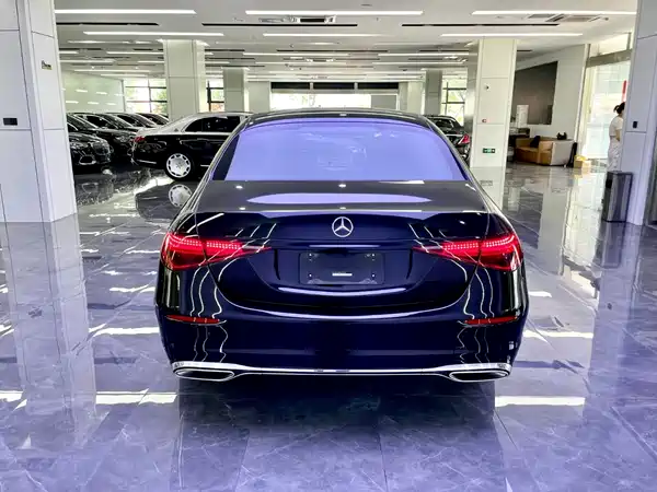 Mercedes-Benz S-Class 2024