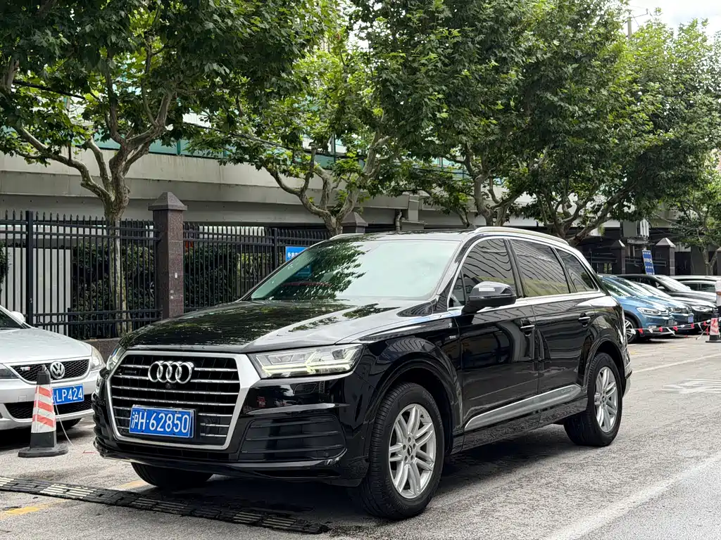 Audi Q7 2019 — фото 2