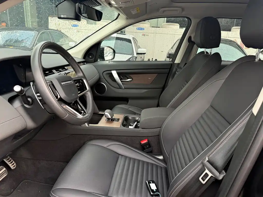 Land Rover Discovery Sport 2024 — фото 6