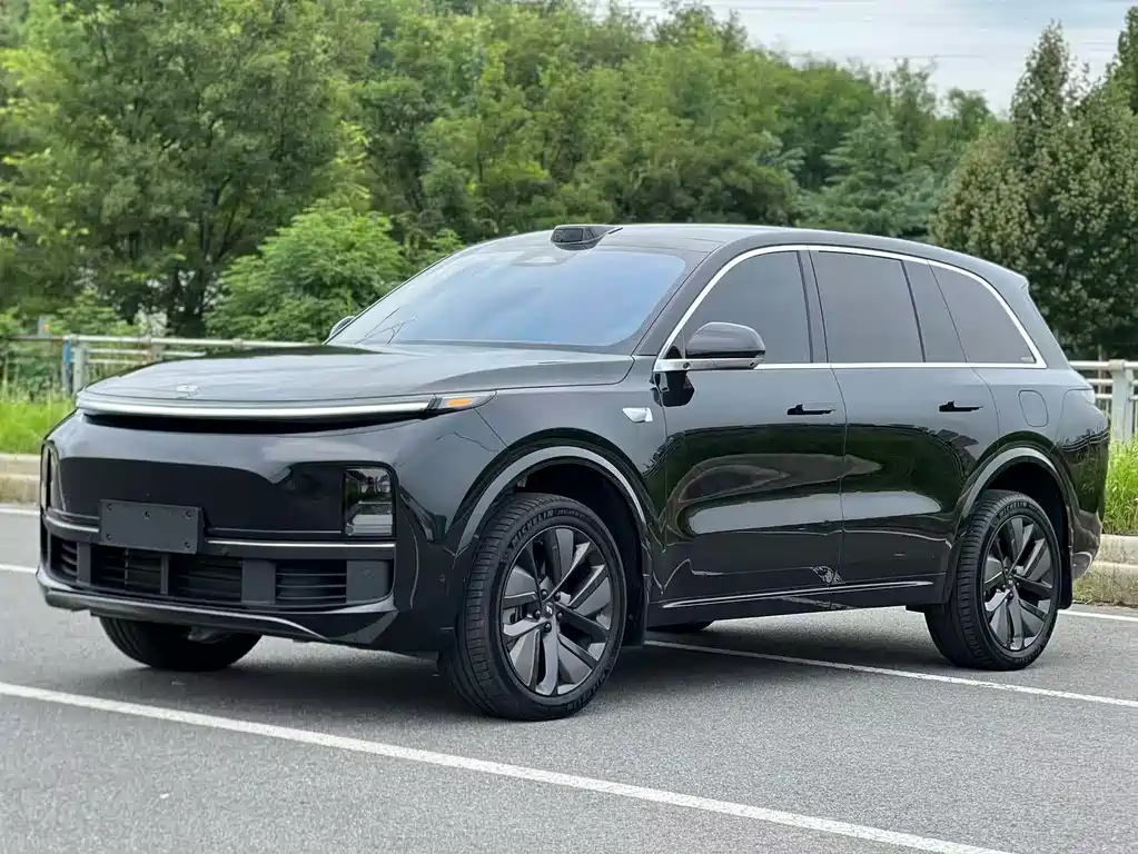Li Auto L8 2025