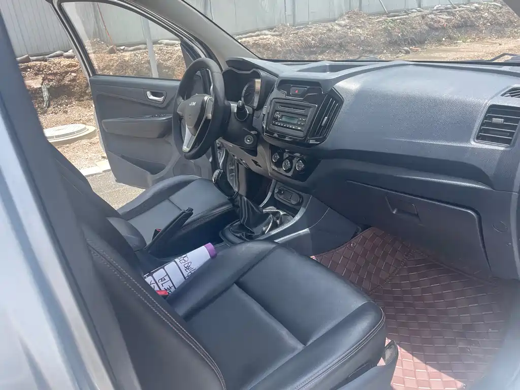 Isuzu RE-MAX 2020 — фото 15