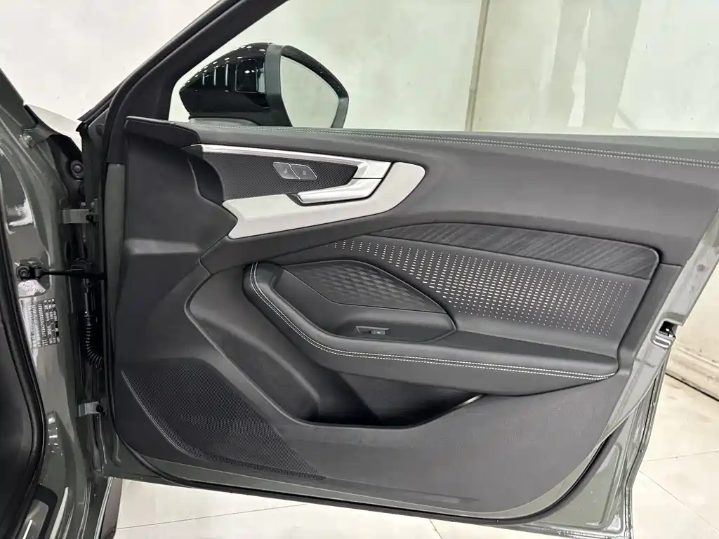 Audi A5L 2025 — фото 23