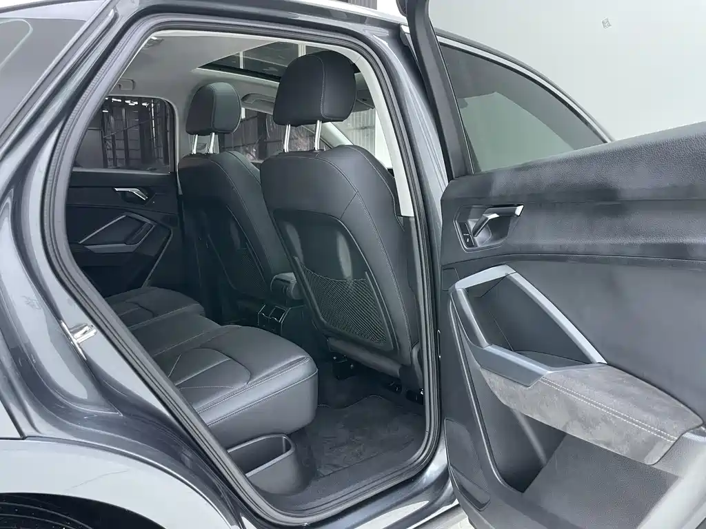 Audi Q3 Sportback 2022 — фото 28