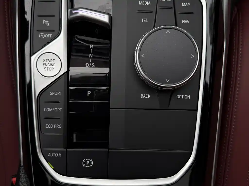 BMW 3 Series 2023 — фото 13