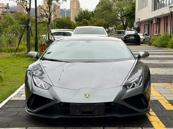 Lamborghini Huracan 2022