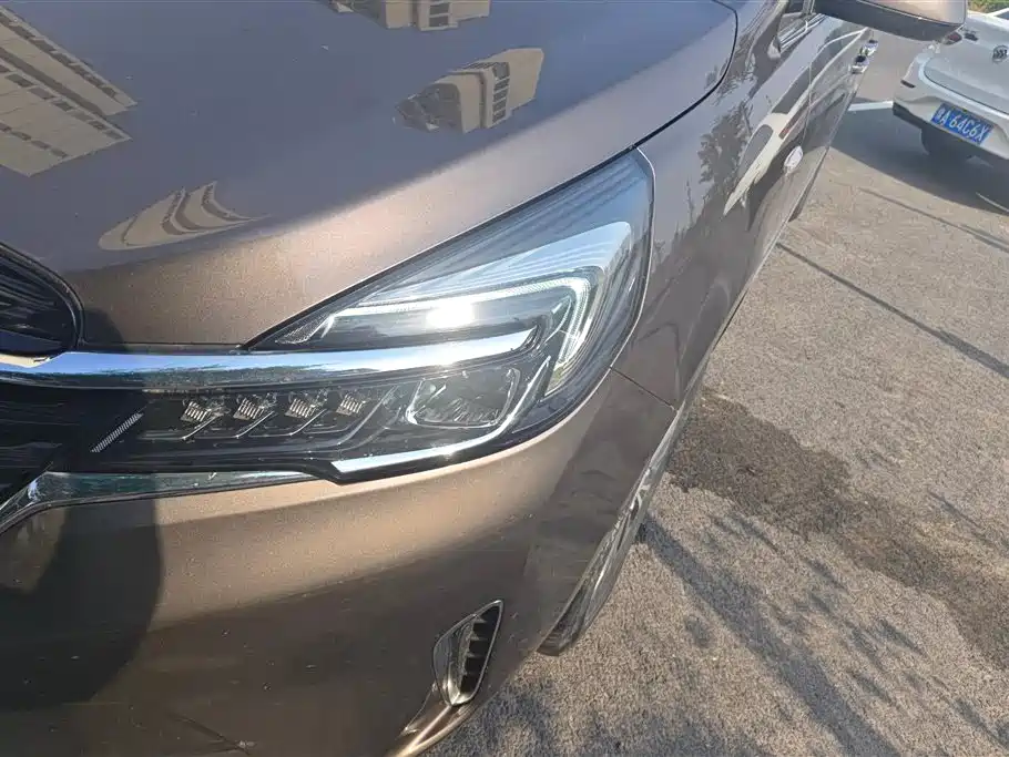 Buick GL8 2021