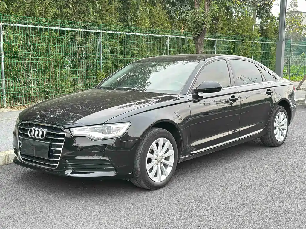 Audi A6L 2014 — фото 1