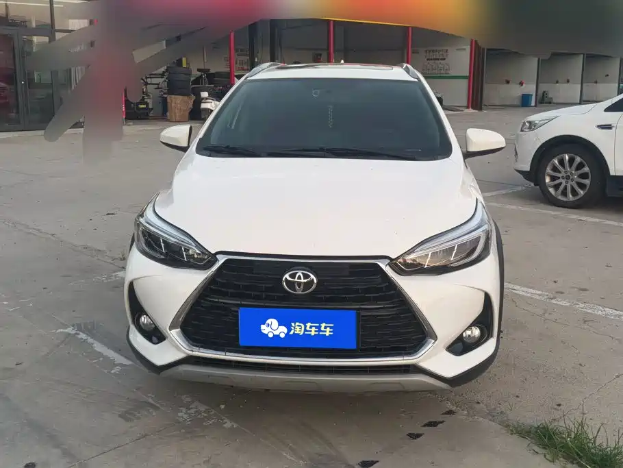 Toyota Yaris L 2022