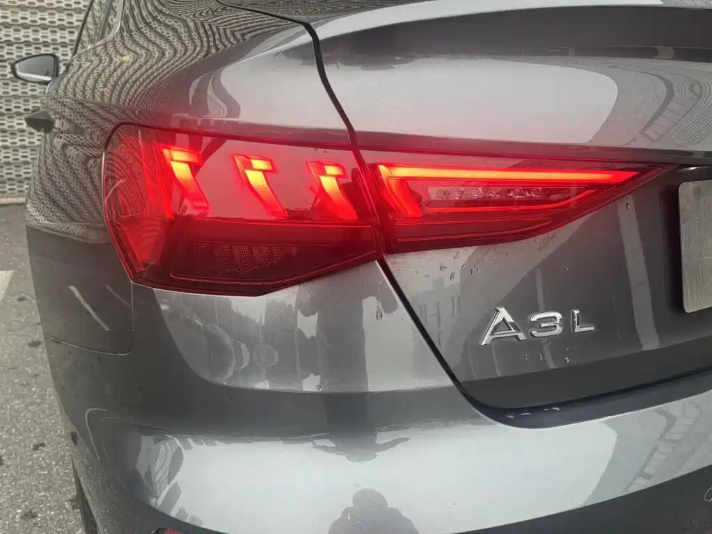 Audi A3 2023 — фото 14