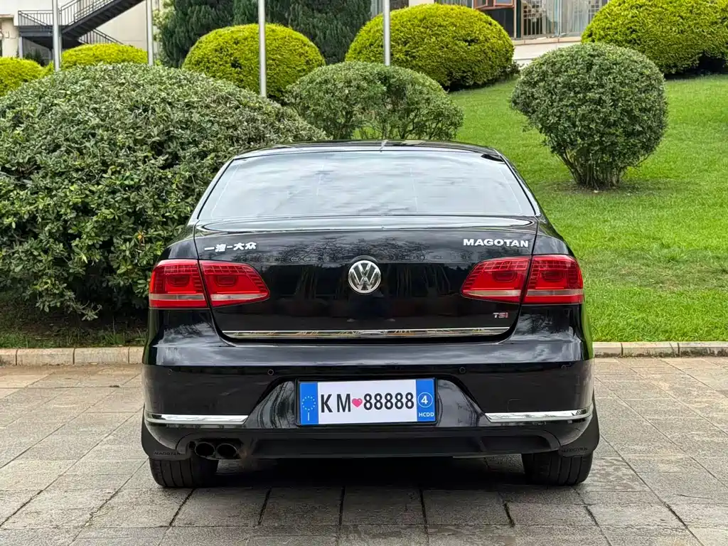 Volkswagen Magotan 2012