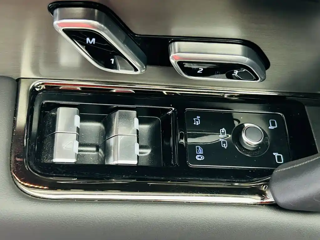 Land Rover Range Rover Sport 2025 — фото 18