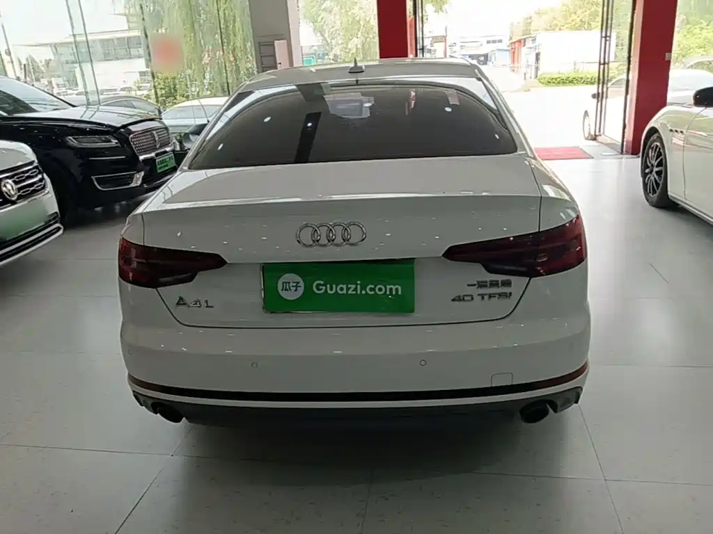 Audi A4L 2018