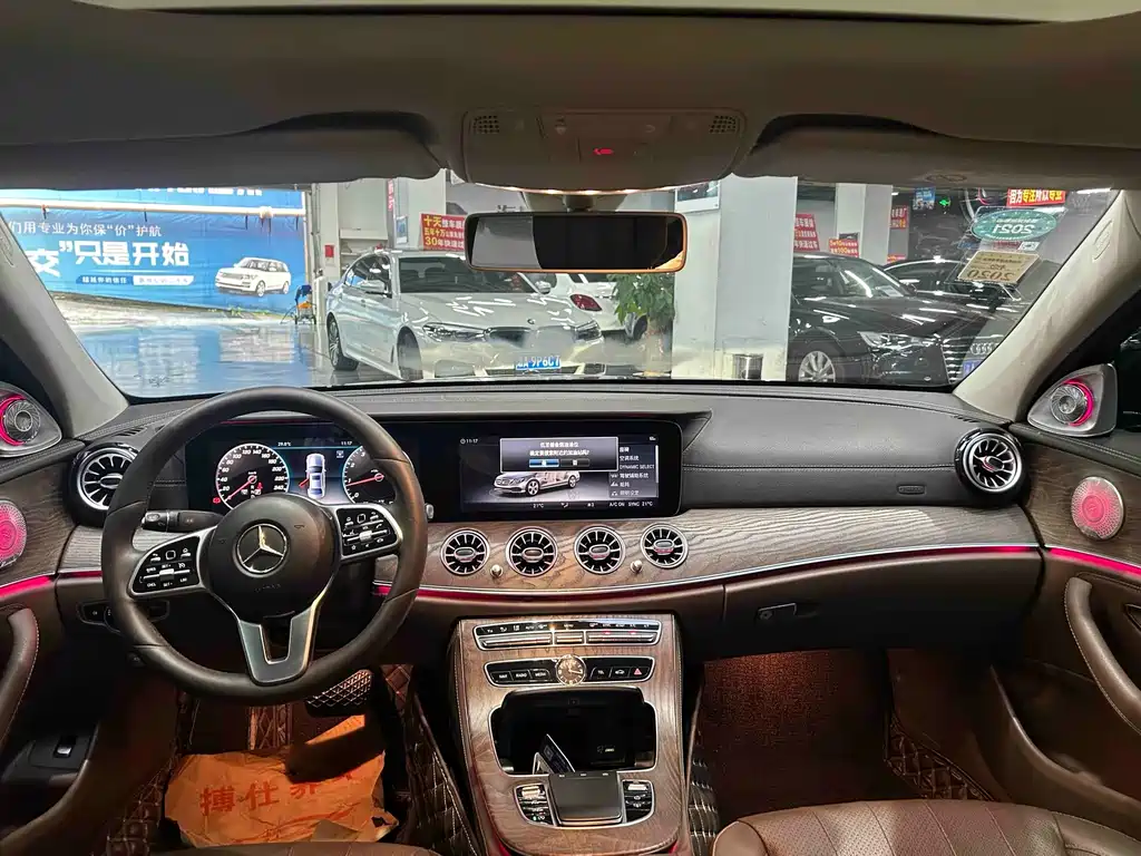 Mercedes-Benz E-Class 2018 — фото 10