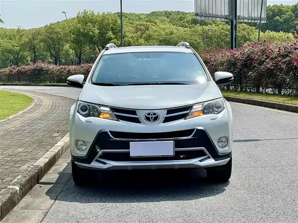 Toyota RAV4 2015
