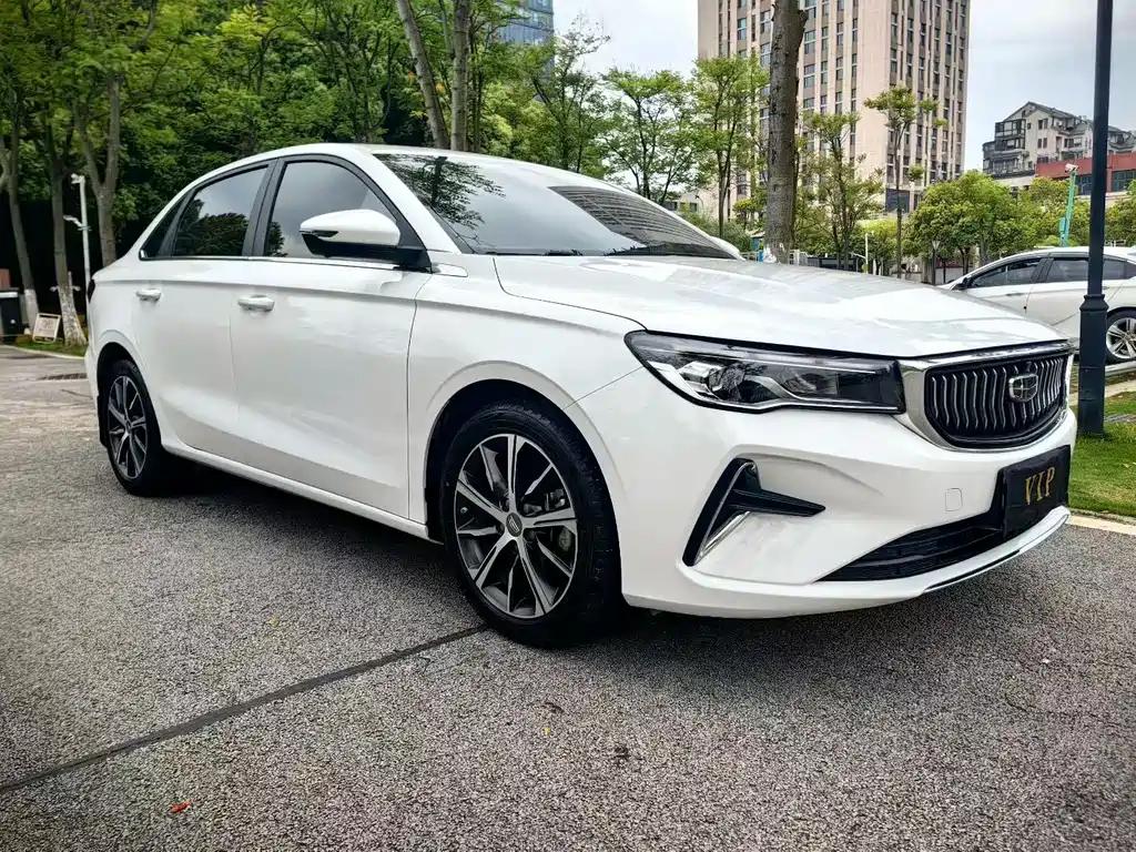 Geely Emgrand 2021