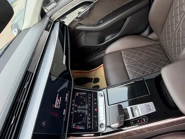 Audi A8 2022
