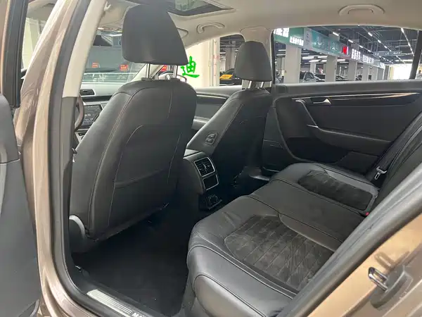 Volkswagen Magotan 2015