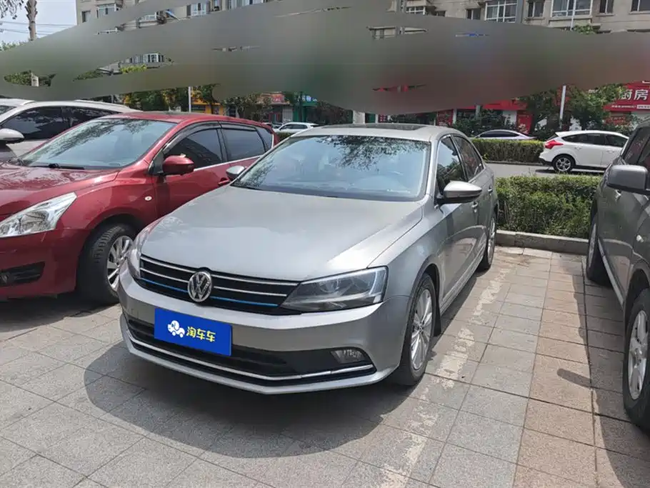 Volkswagen Sagitar 2016