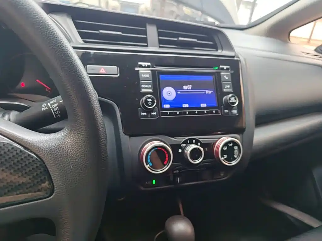 Honda Fit 2018 — фото 13