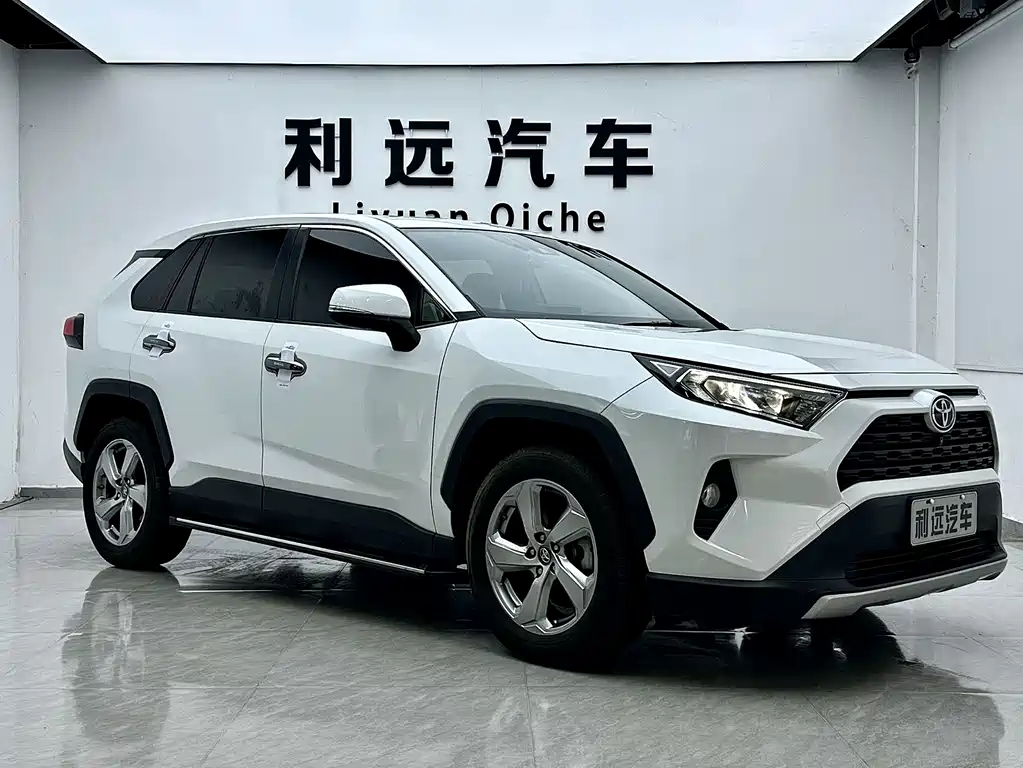 Toyota RAV4 2021