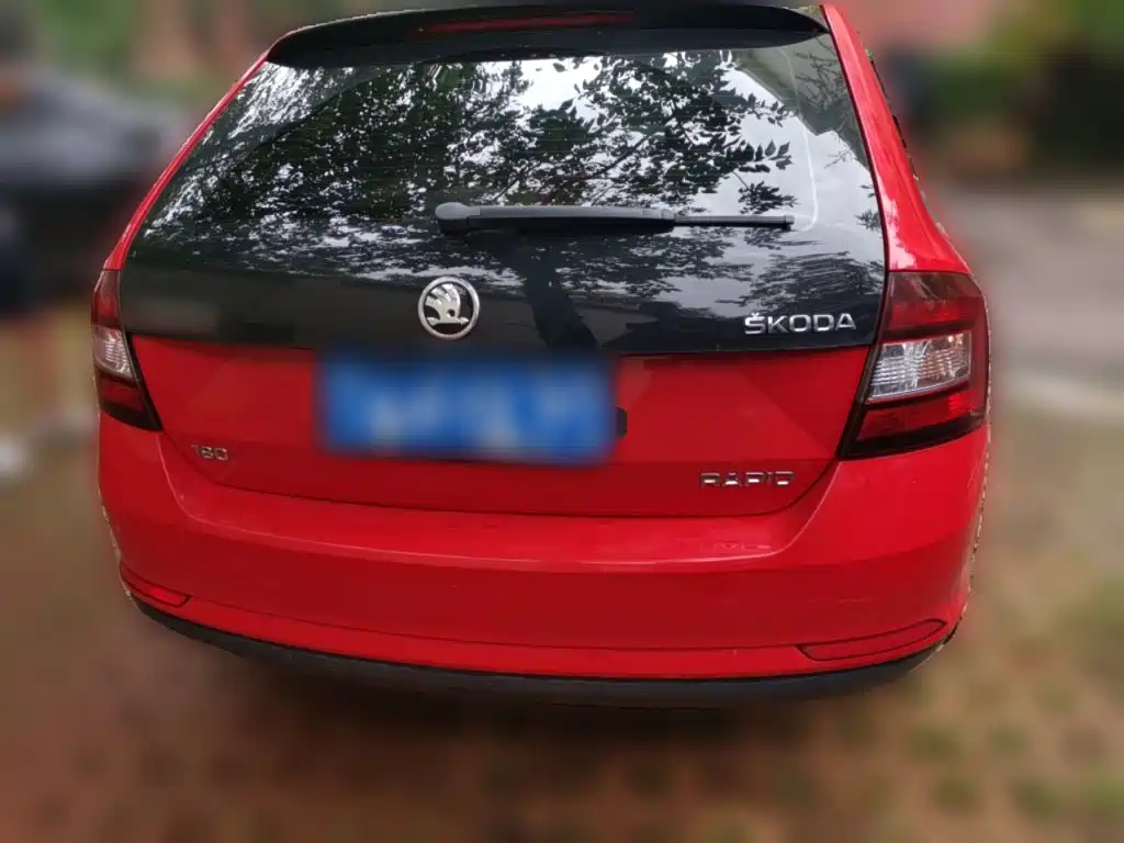 Skoda Rapid Spaceback 2016 — фото 3