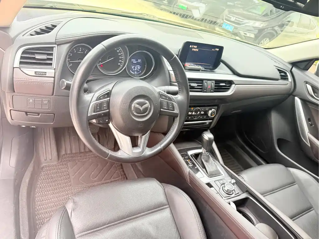 Mazda Atenza 2017 — фото 11