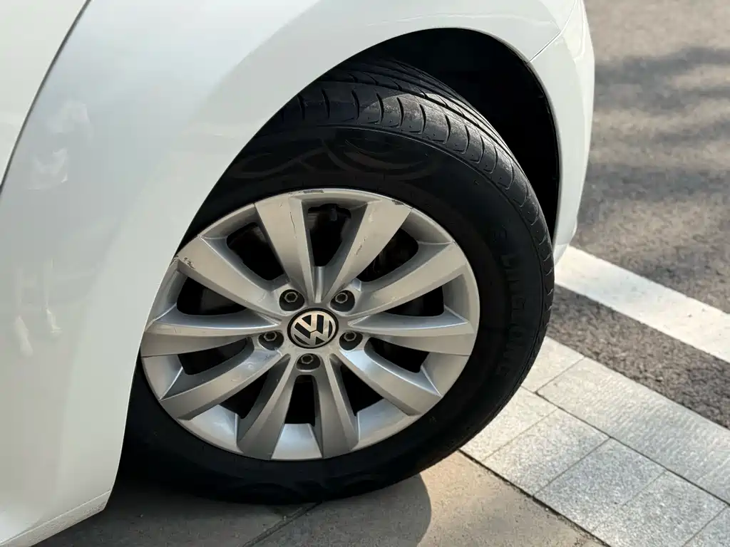 Volkswagen Beetle 2013
