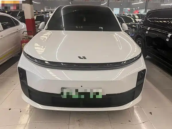 Li Auto L6 2024
