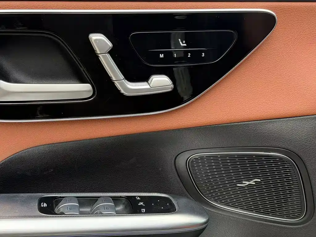 Mercedes-Benz GLC 2023 — фото 12