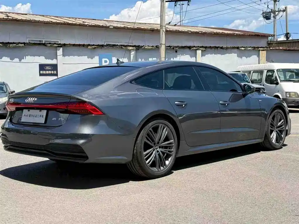 Audi A7 2024