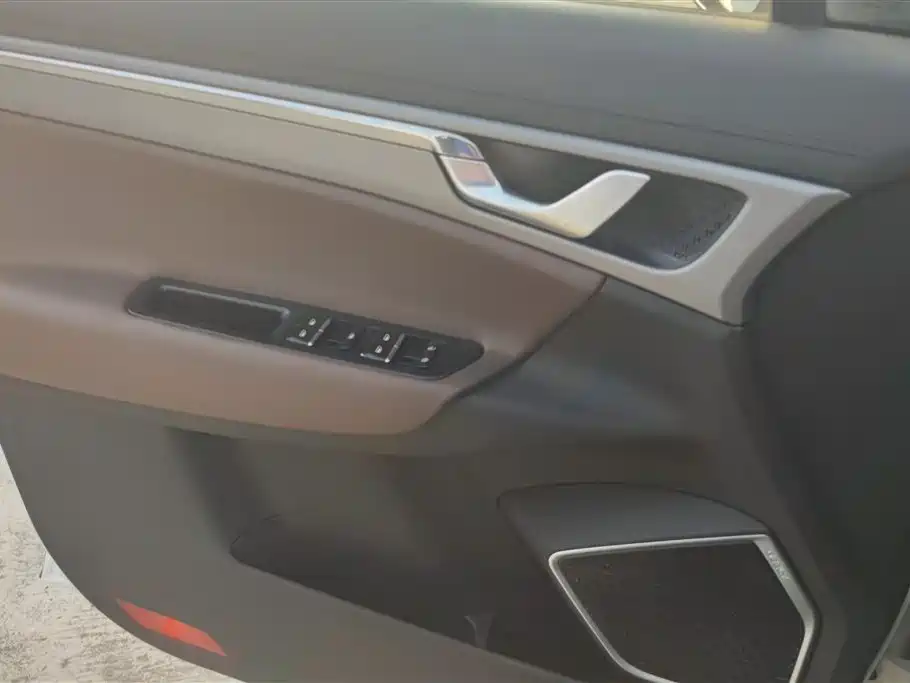 Geely Emgrand GS 2019