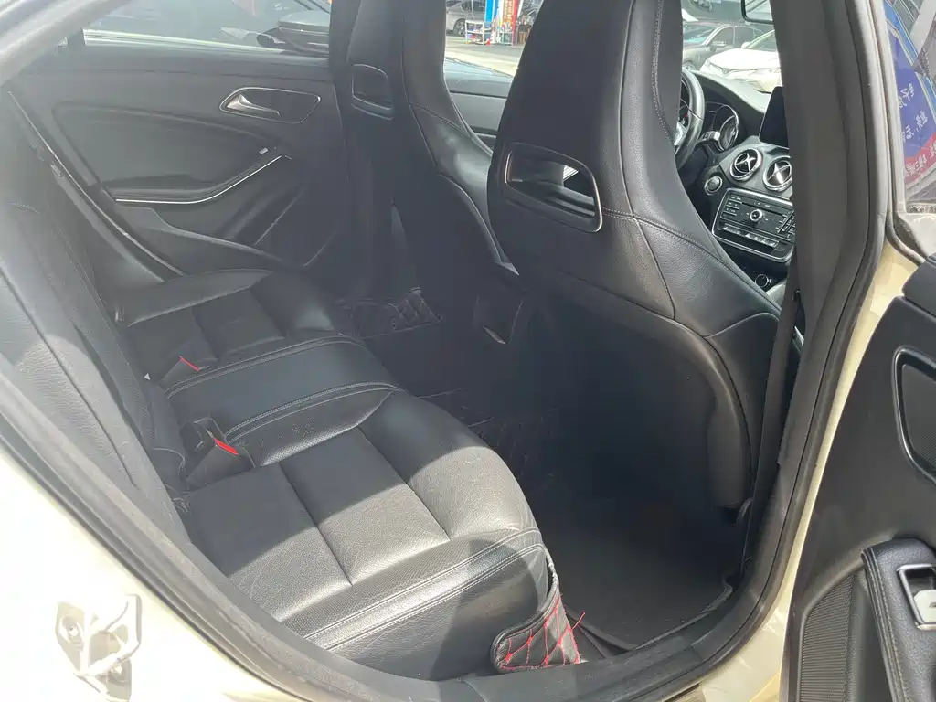 Mercedes-Benz CLA 2015 — фото 10