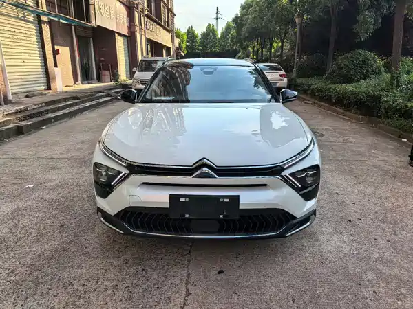 Citroën Versailles C5 X 2021