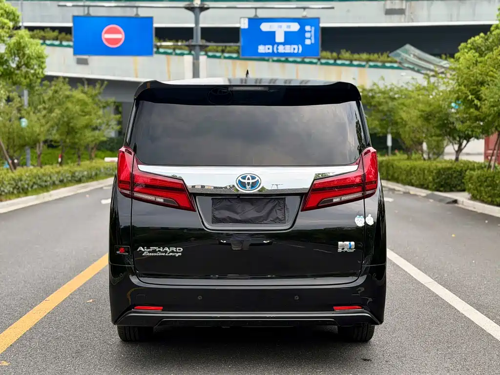 Toyota Alphard 2021 — фото 4