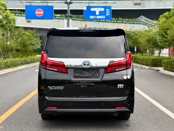 Toyota Alphard 2021