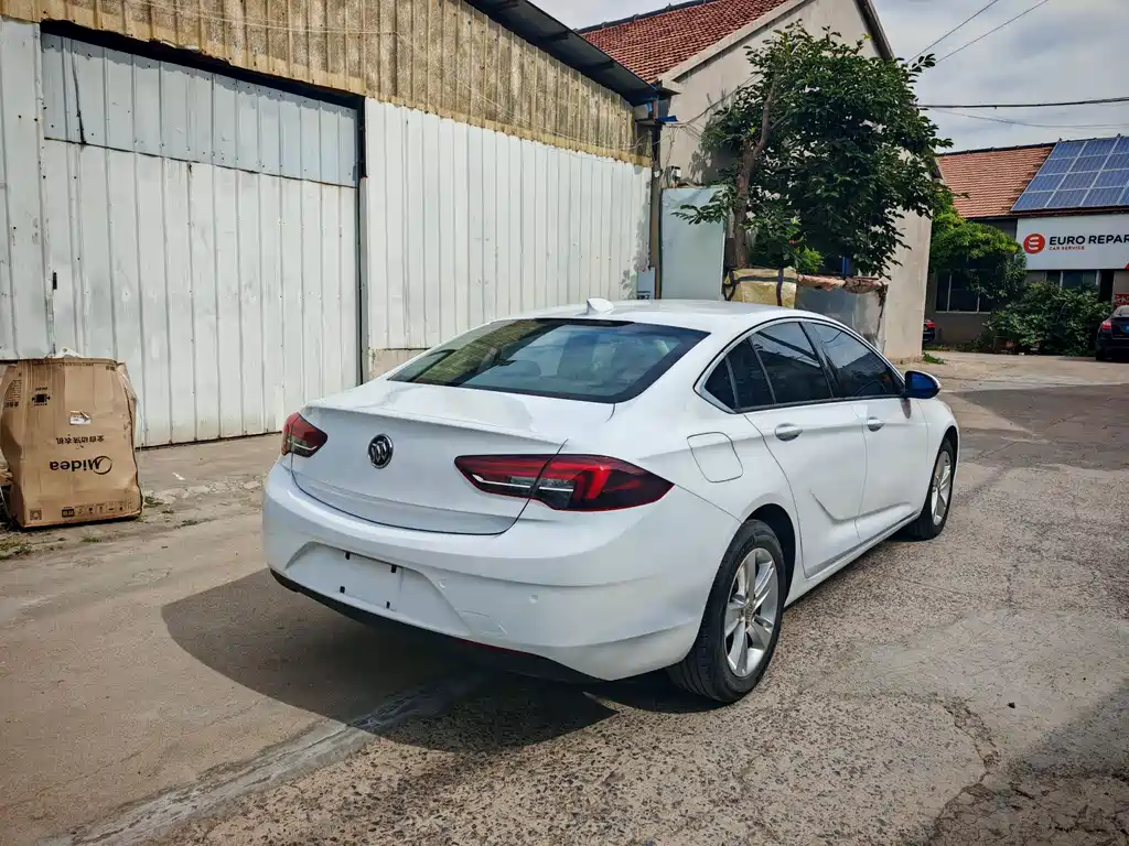 Buick Regal 2018 — фото 14