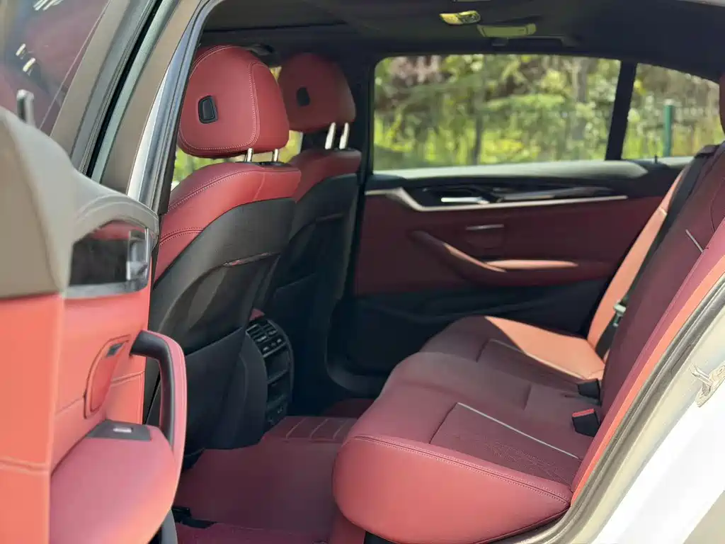 BMW 5 Series 2022