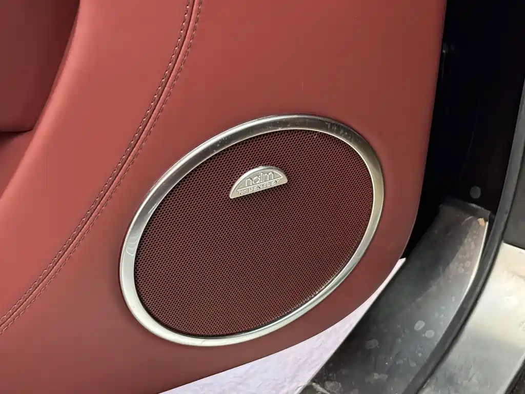 Bentley Continental 2018 — фото 13