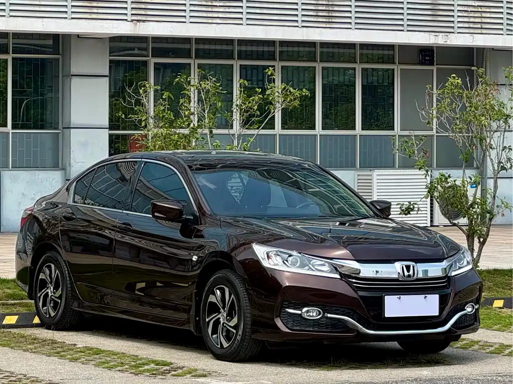 Honda Accord 2016 — фото 3