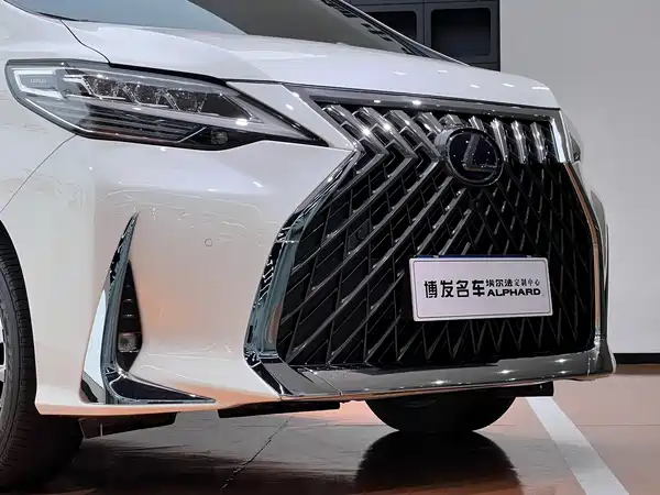 Lexus LM 2022