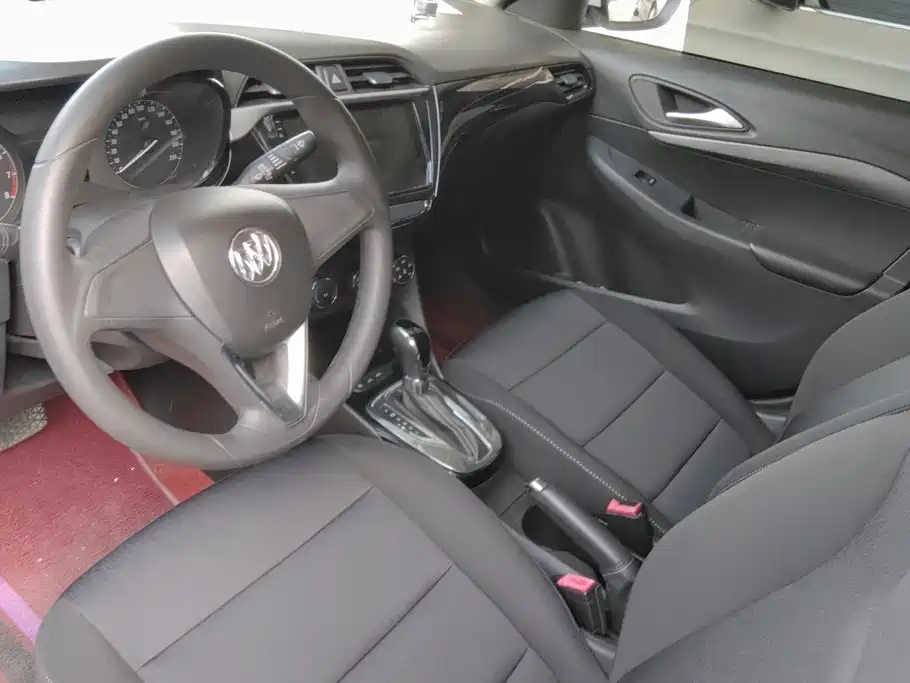 Buick Excelle 2018 — фото 12