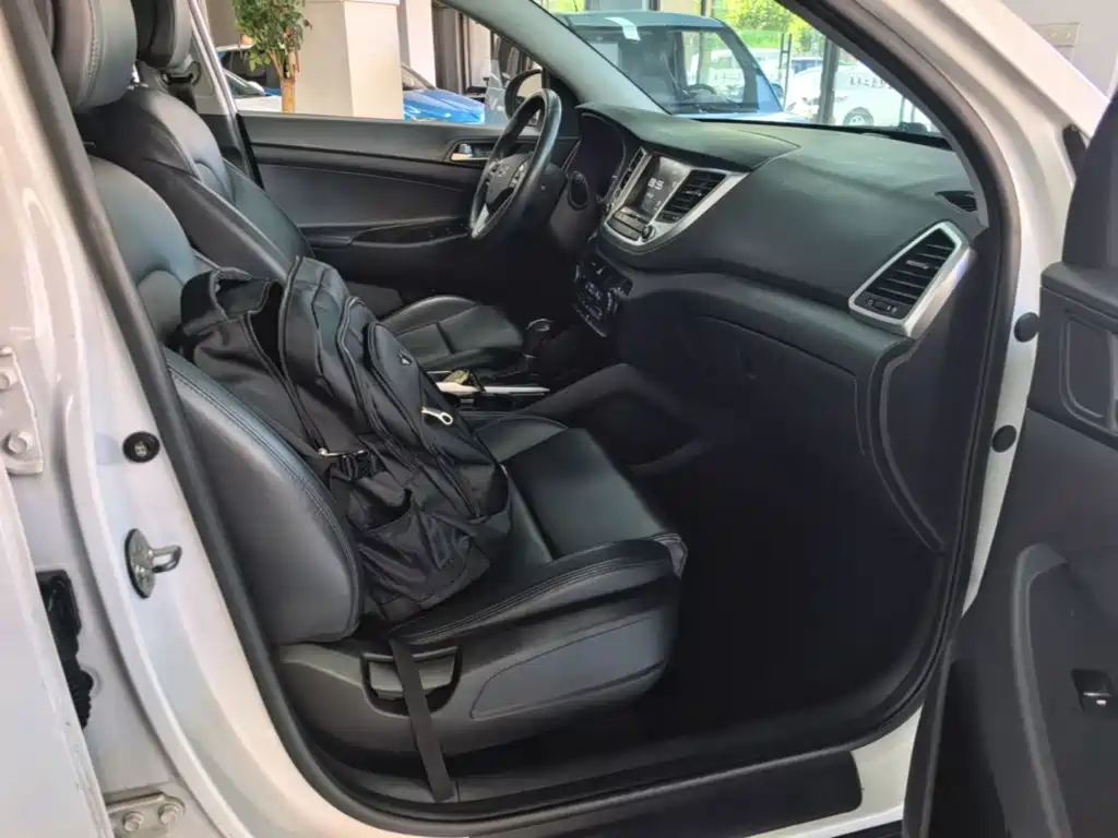 Hyundai Tucson 2016 — фото 25