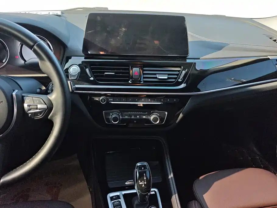 BMW 1 Series 2023 — фото 13