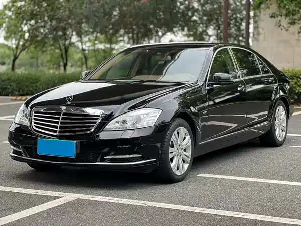 Mercedes-Benz S-Class 2012
