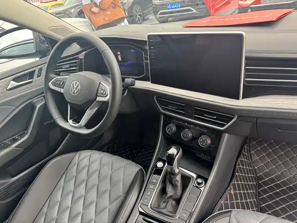 Volkswagen Sagitar 2025
