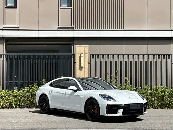 Porsche Panamera 2024