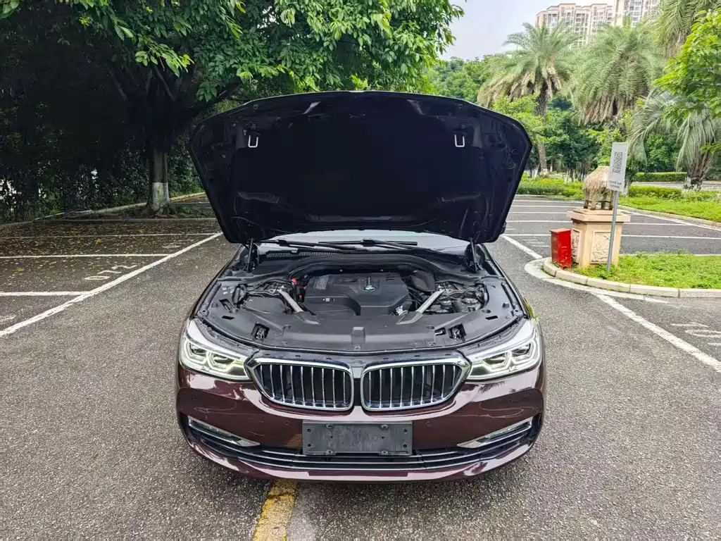 BMW 6 Series GT 2018 — фото 13